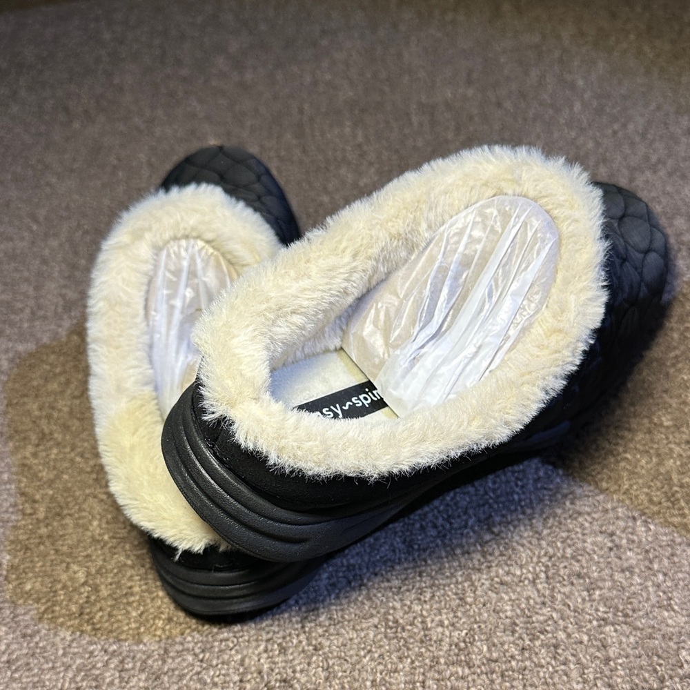 Easy Spirit Black Quilted Slip-On Mule with Cream Lining - Picture 5 of 6